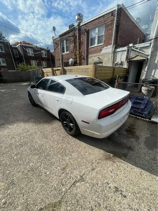 2011 Dodge Charger 7th Gen - Image 5 of 7
