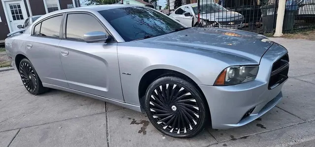 2011 Dodge Charger R/T Max