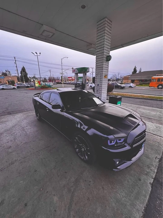 2011 Dodge Charger 7th Gen - Image 3 of 3