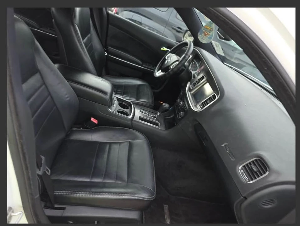 2011 Dodge Charger 7th Gen - Image 4 of 7
