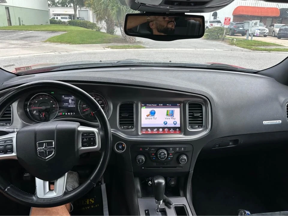 2011 Dodge Charger 7th Gen - Image 9 of 11