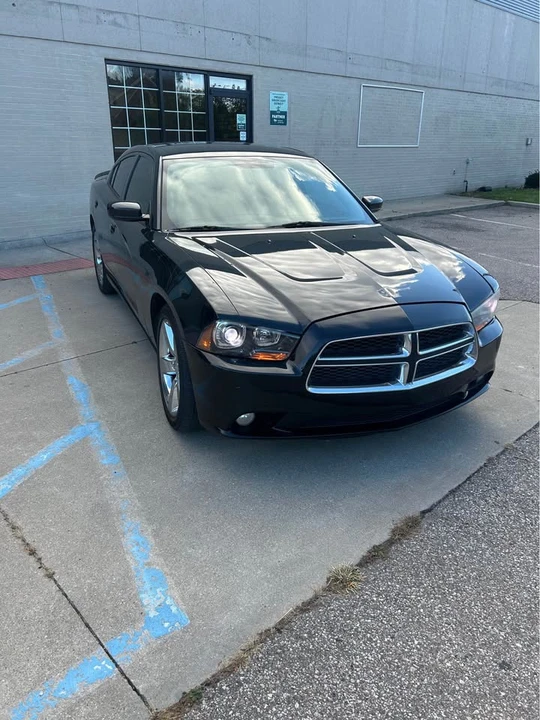 2011 Dodge Charger 7th Gen - Image 4 of 11