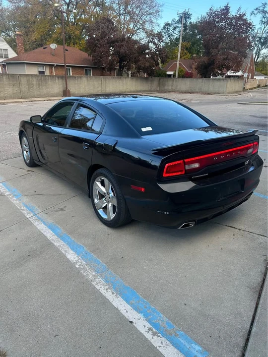 2011 Dodge Charger 7th Gen - Image 3 of 11