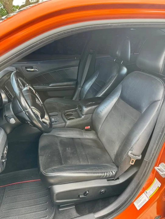 2011 Dodge Charger 7th Gen - Image 7 of 12