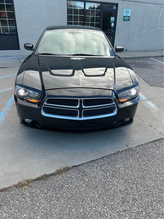 2011 Dodge Charger 7th Gen - Image 2 of 11