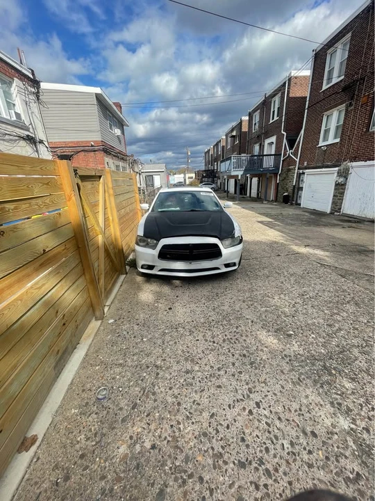 2011 Dodge Charger 7th Gen - Image 5 of 10