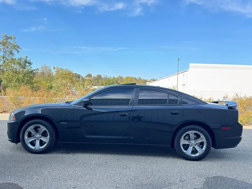 2011 Dodge Charger 7th Gen - Image 3 of 18