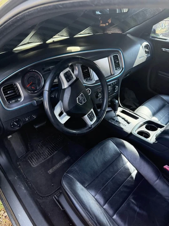 2011 Dodge Charger 7th Gen - Image 4 of 12