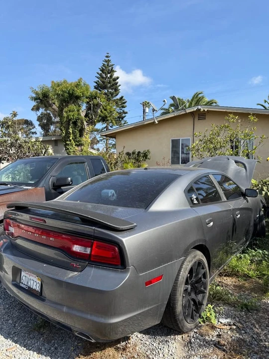2011 Dodge Charger 7th Gen - Image 2 of 12
