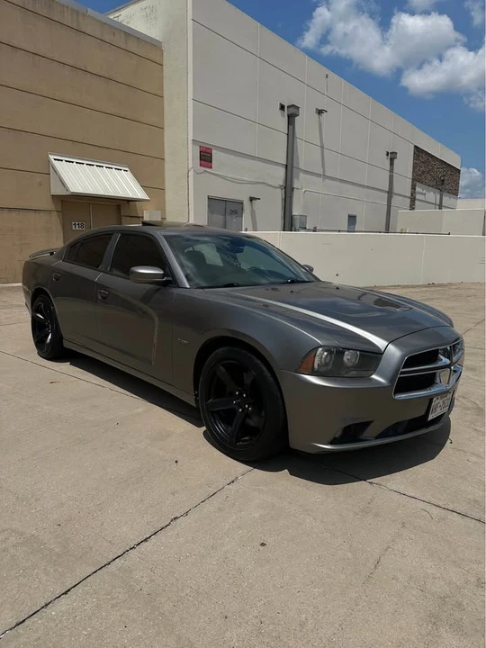 2011 Dodge Charger 7th Gen - Image 3 of 8