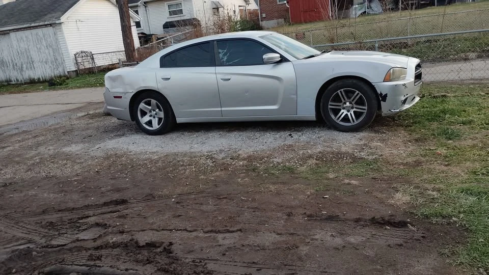 2011 Dodge Charger 7th Gen - Image 4 of 7