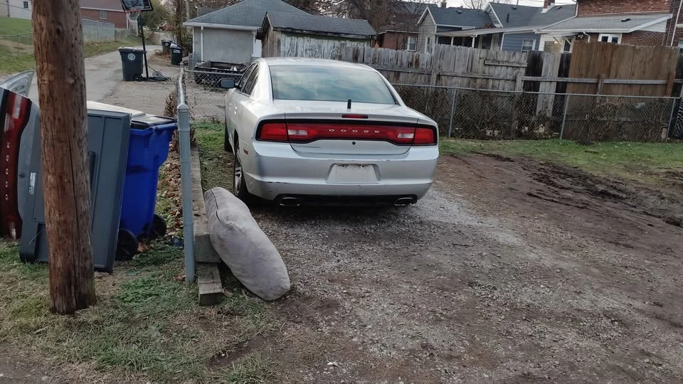 2011 Dodge Charger 7th Gen - Image 6 of 7