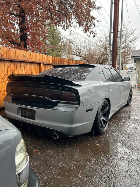 2011 Dodge Charger 7th Gen - Image 2 of 2
