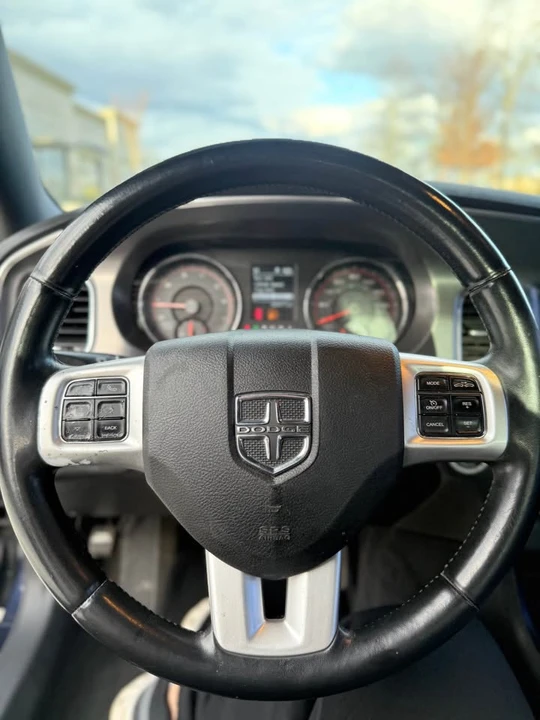 2011 Dodge Charger 7th Gen - Image 15 of 18