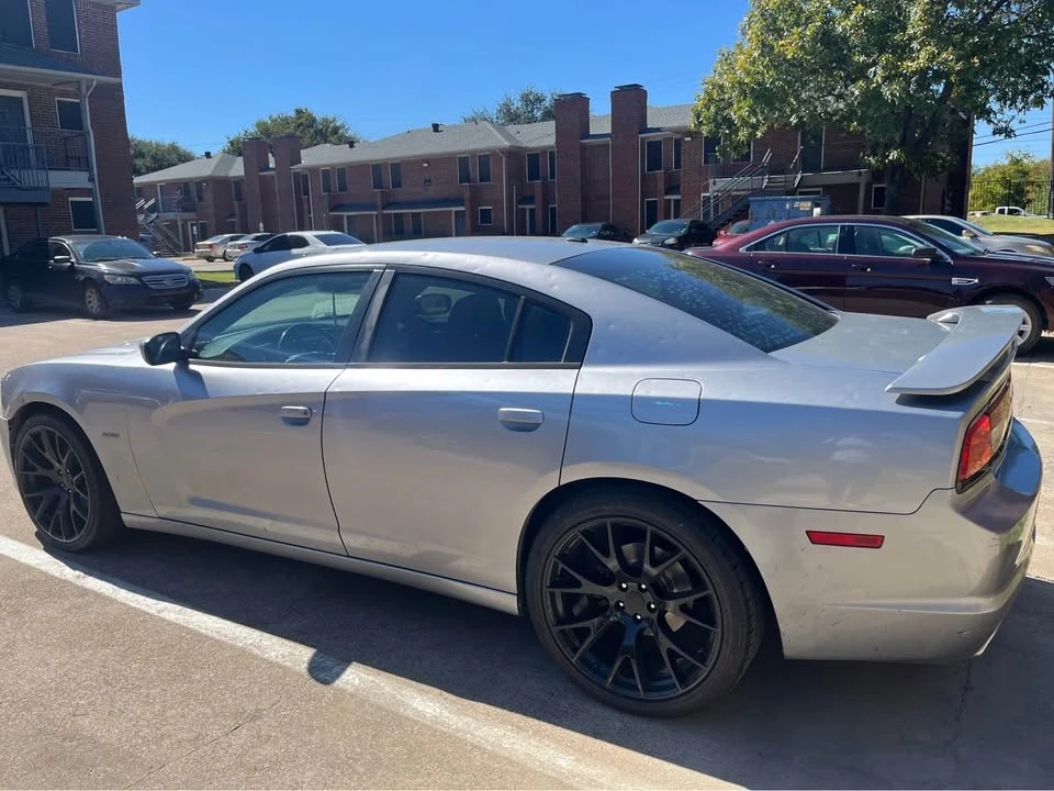 2011 Dodge Charger 7th Gen - Image 3 of 6