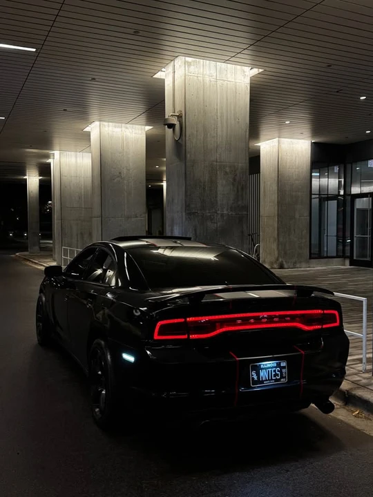 2011 Dodge Charger 7th Gen - Image 4 of 13