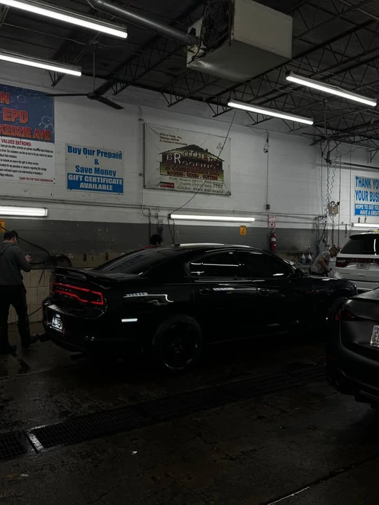 2011 Dodge Charger 7th Gen - Image 5 of 13