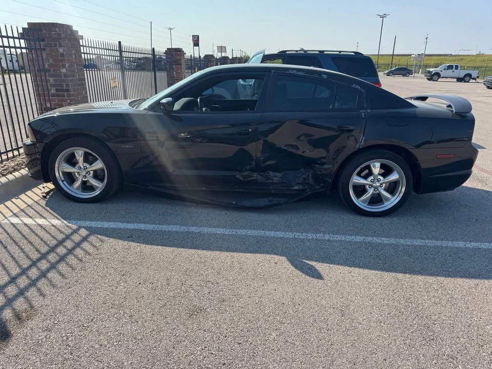 2011 Dodge Charger 7th Gen - Image 4 of 13