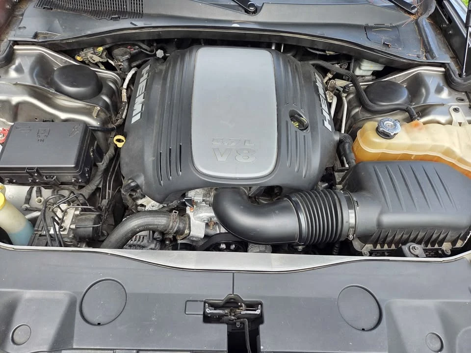 2011 Dodge Charger 7th Gen - Image 8 of 10