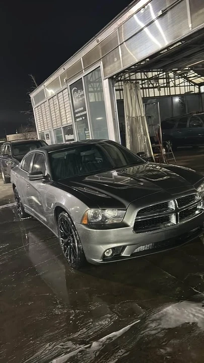 2011 Dodge Charger 7th Gen - Image 2 of 10