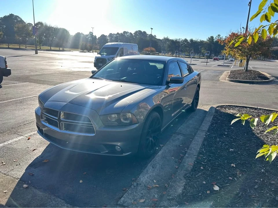 2011 Dodge Charger 7th Gen - Image 3 of 10