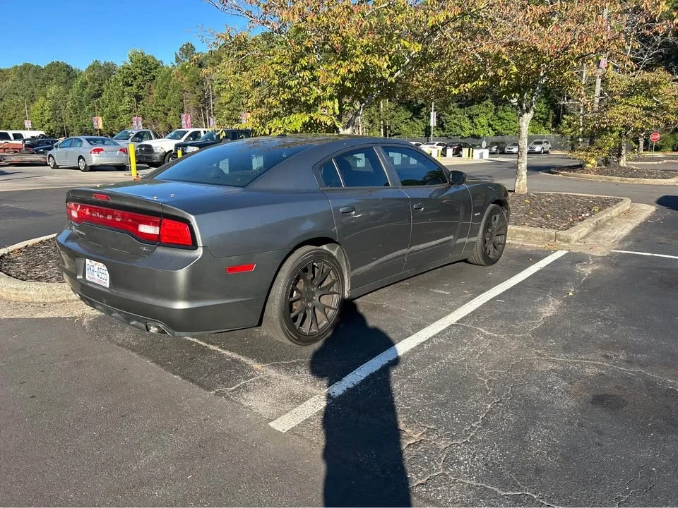 2011 Dodge Charger 7th Gen - Image 4 of 10