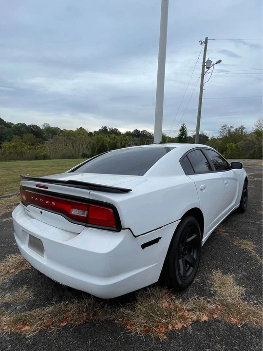 2011 Dodge Charger 7th Gen - Image 2 of 8