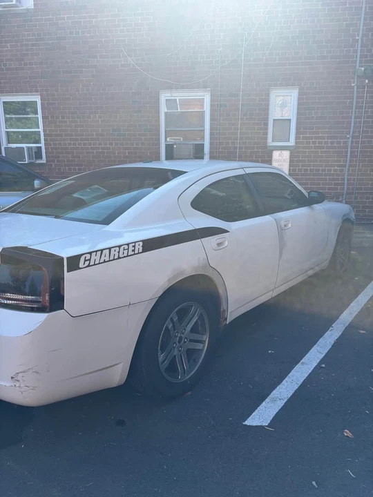 2011 Dodge Charger 7th Gen - Image 2 of 3