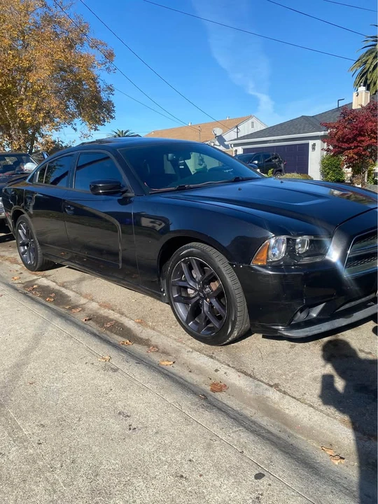 2011 Dodge Charger 6th Gen - Image 3 of 9