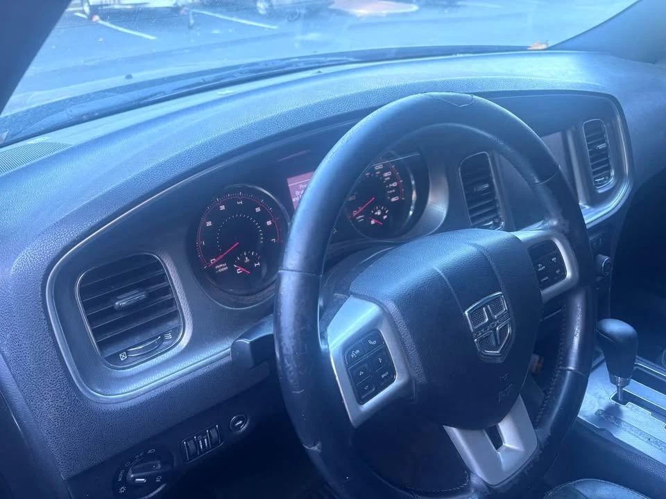 2011 Dodge Charger 6th Gen - Image 6 of 11