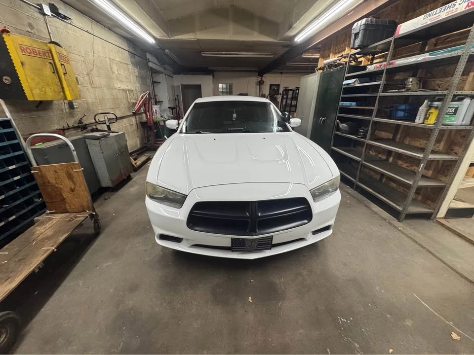 2011 Dodge Charger 7th Gen - Image 3 of 10