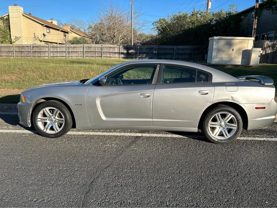 2011 Dodge Charger 7th Gen - Image 3 of 8
