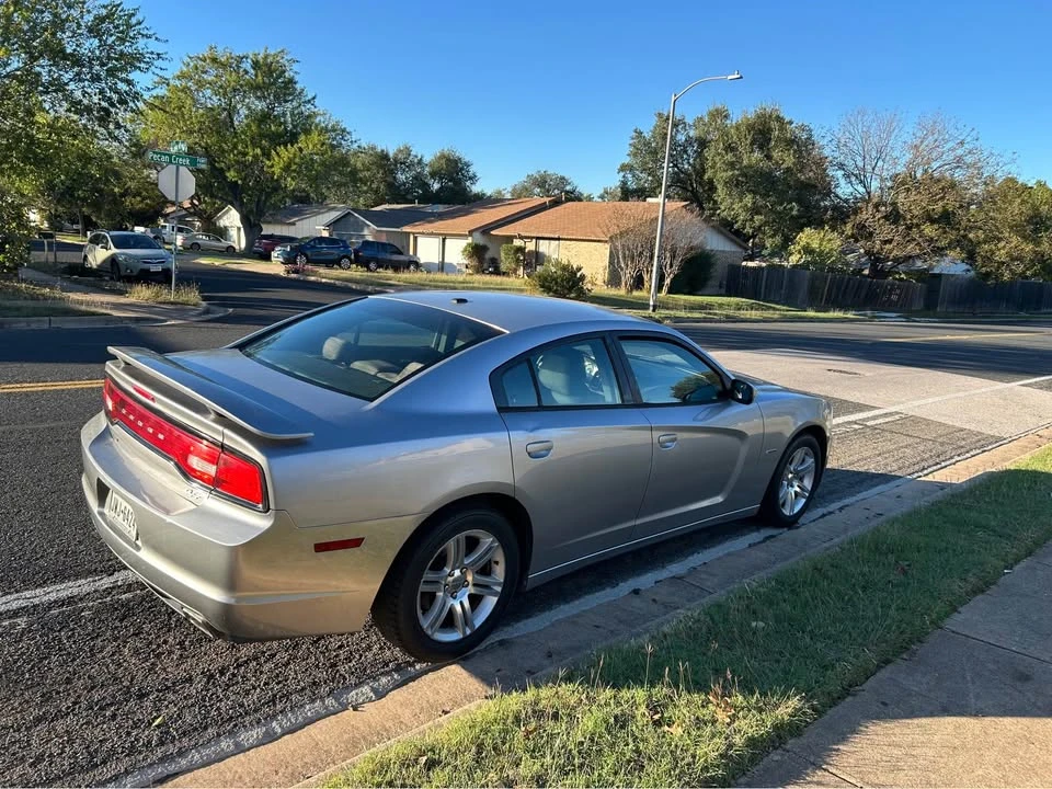2011 Dodge Charger 7th Gen - Image 2 of 8