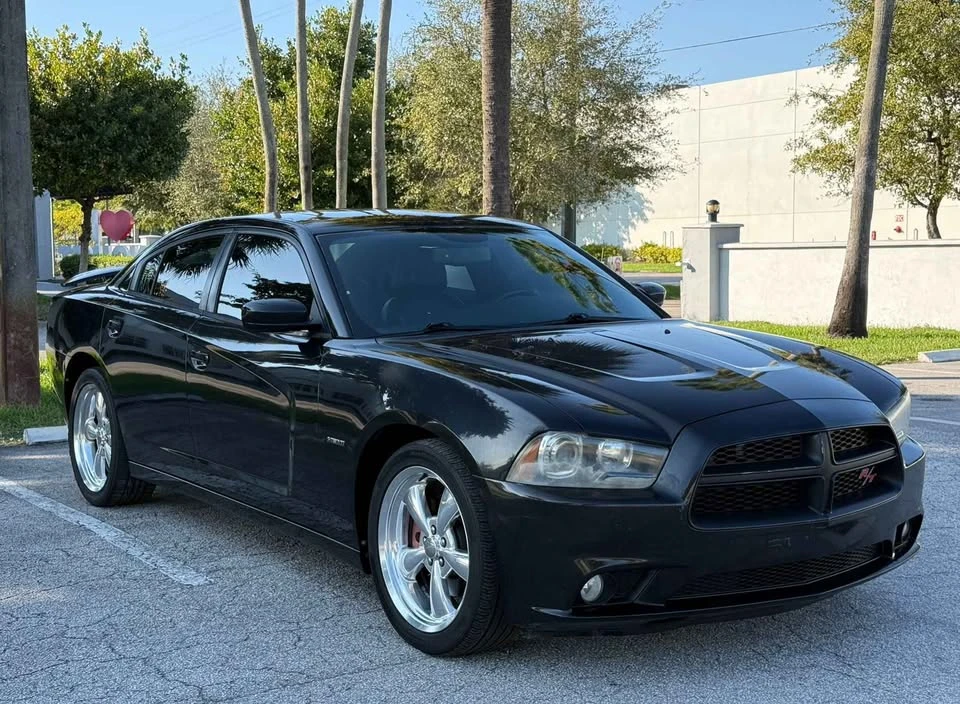 2011 Dodge Charger 6th Gen - Image 2 of 15