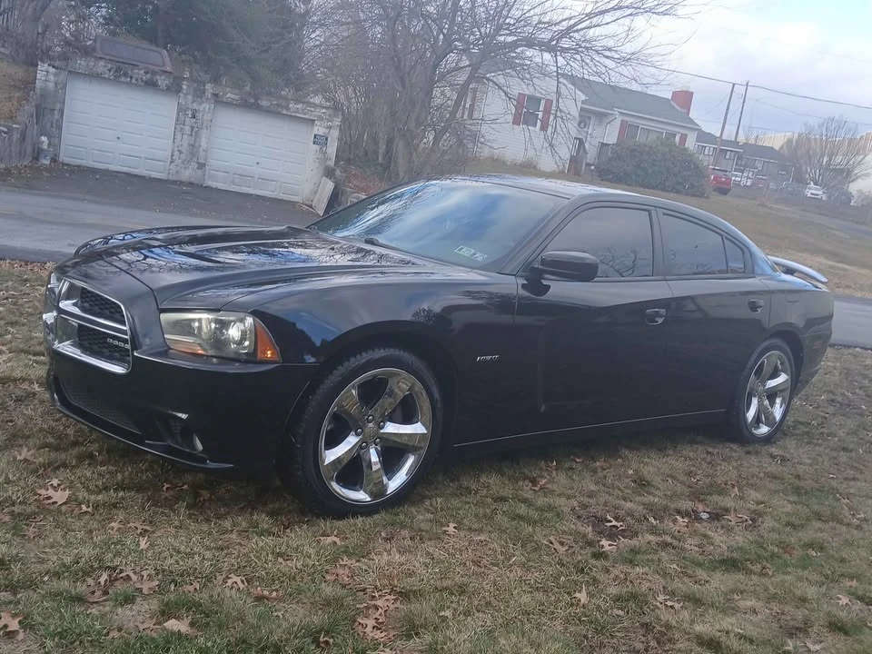 2011 Dodge Charger 7th Gen - Image 2 of 12