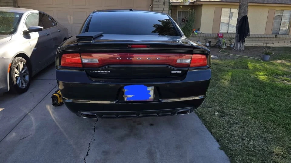 2011 Dodge Charger 7th Gen - Image 5 of 13