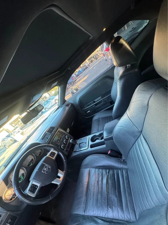 2011 Dodge Charger 7th Gen - Image 9 of 11