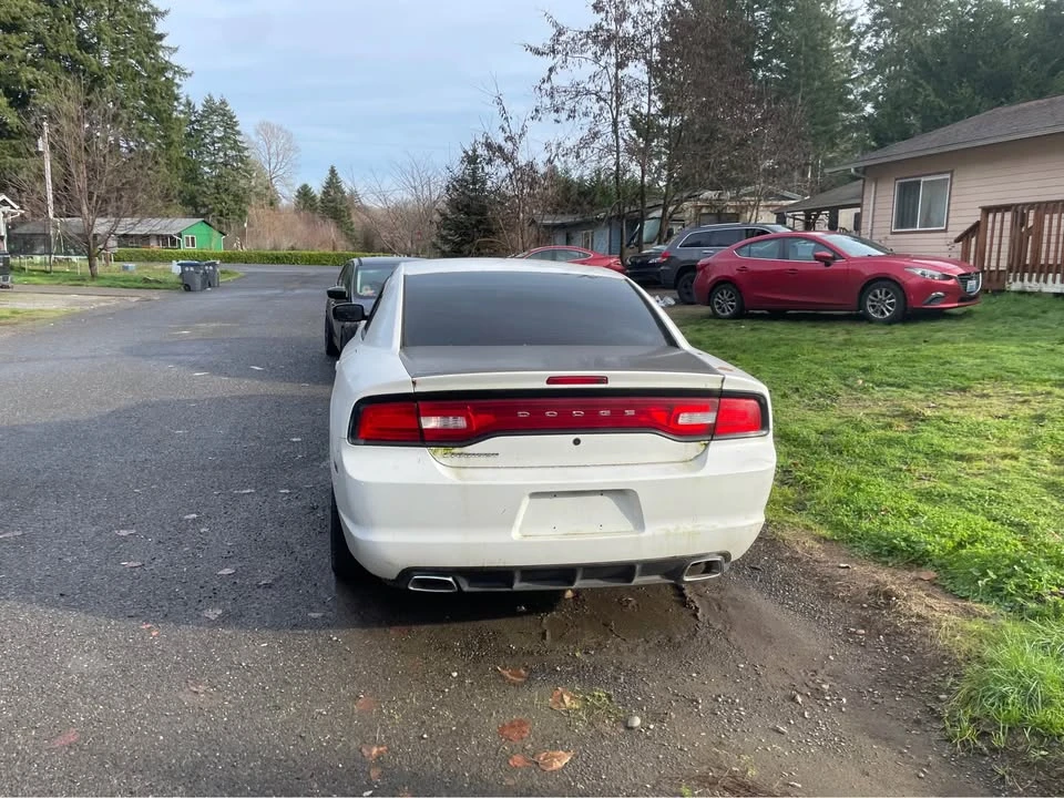 2011 Dodge Charger 7th Gen - Image 2 of 11