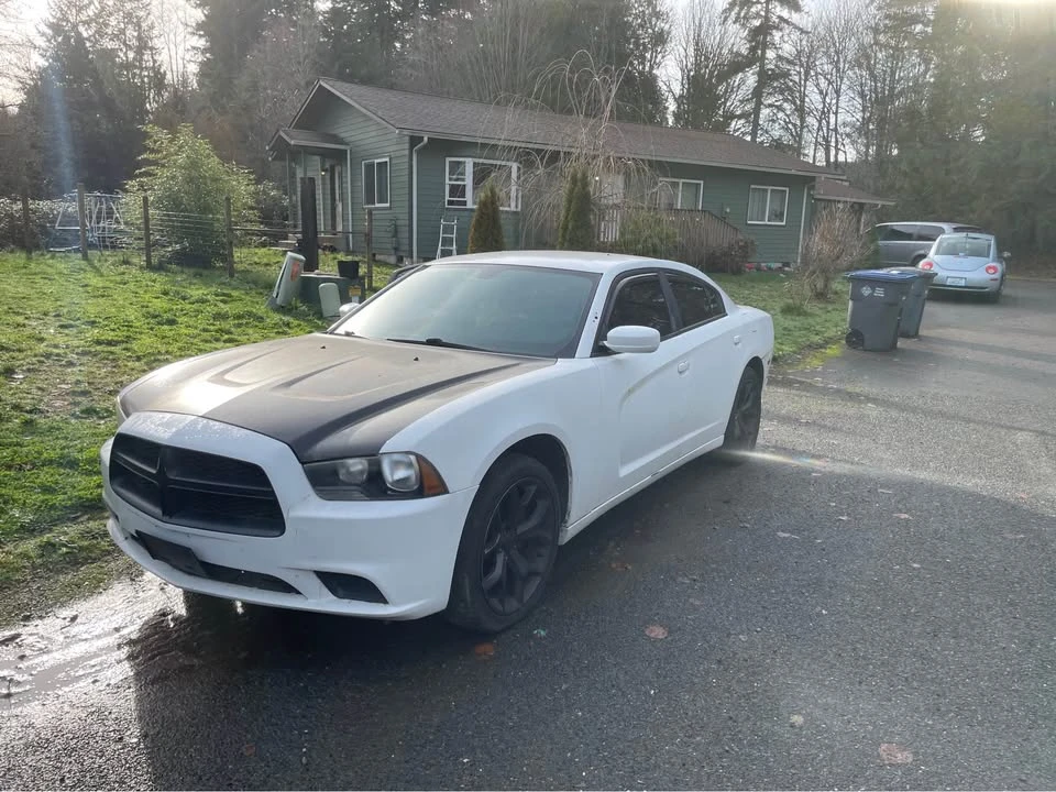 2011 Dodge Charger 7th Gen - Image 5 of 11