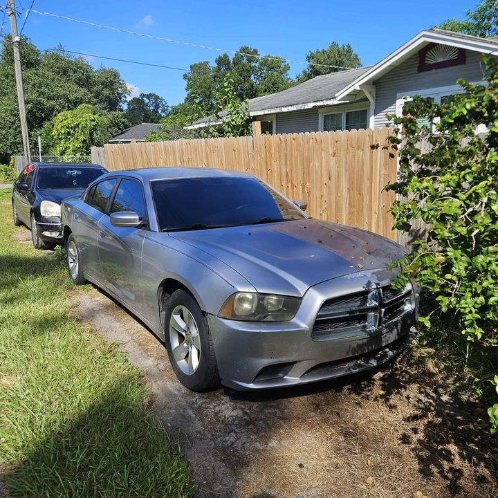 2011 Dodge Charger 7th Gen - Image 2 of 11