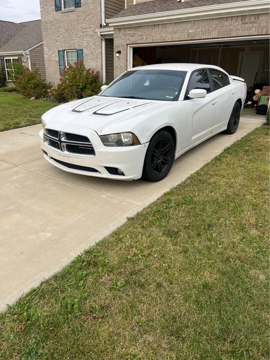 2011 Dodge Charger 7th Gen - Image 4 of 5