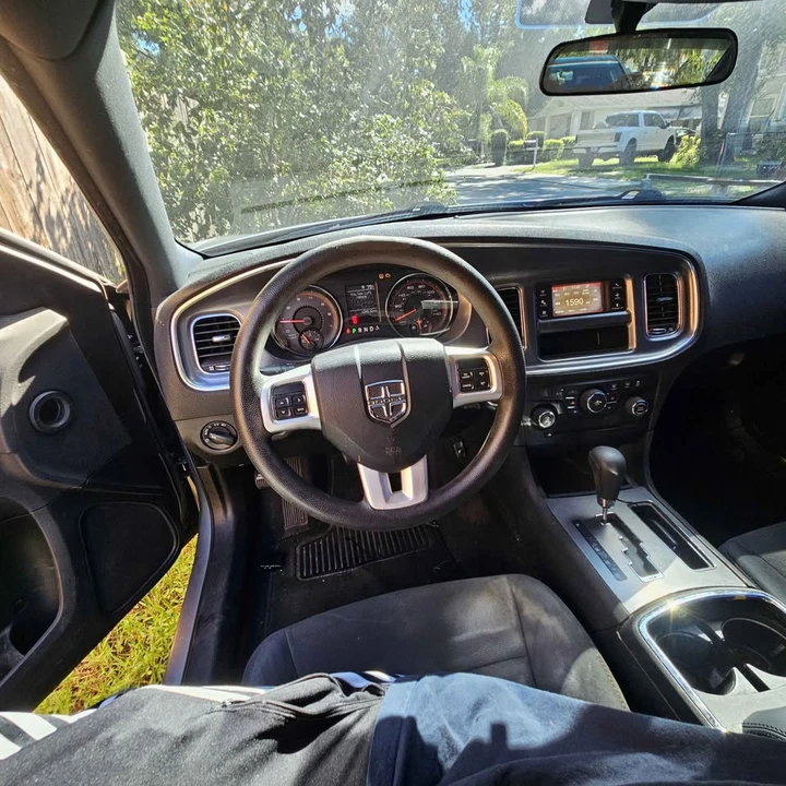 2011 Dodge Charger 7th Gen - Image 8 of 11
