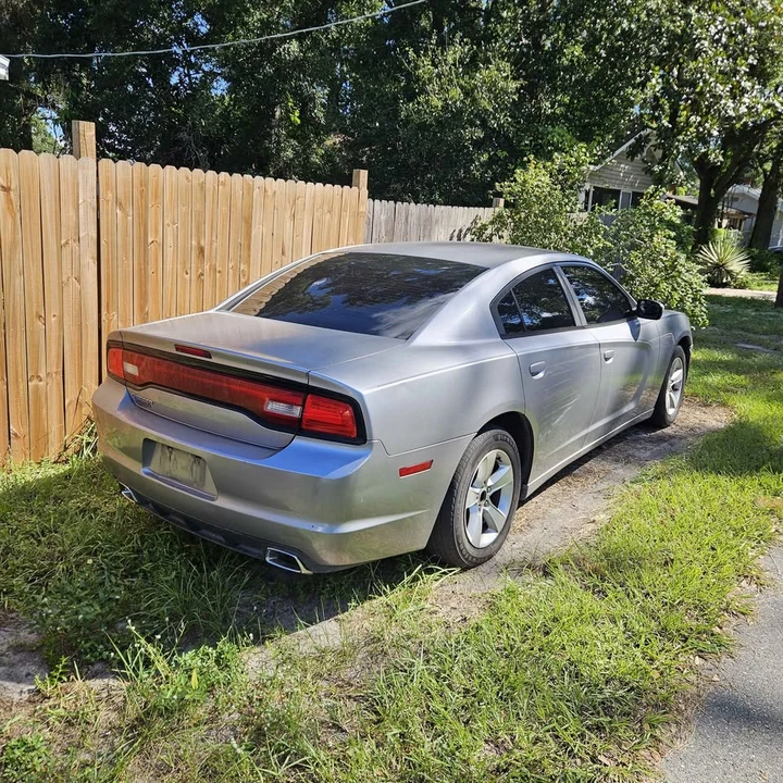 2011 Dodge Charger 7th Gen - Image 5 of 11
