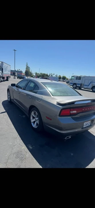 2011 Dodge Charger 7th Gen - Image 2 of 4