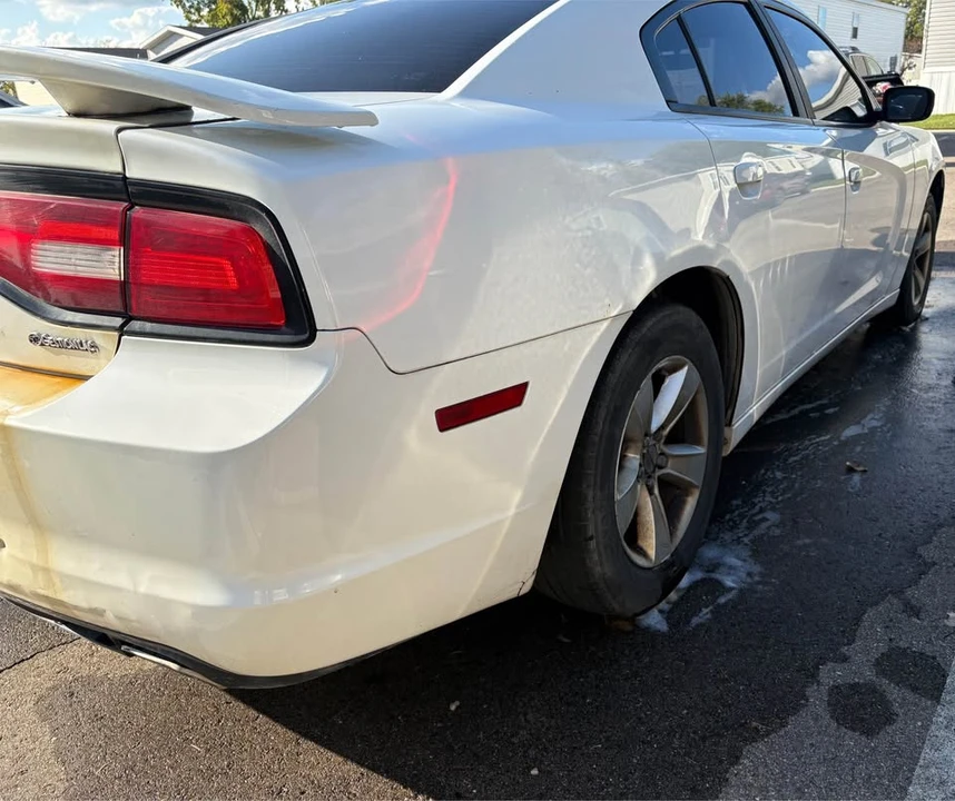 2011 Dodge Charger 7th Gen - Image 5 of 9