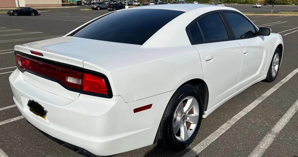 2011 Dodge Charger 7th Gen - Image 7 of 18