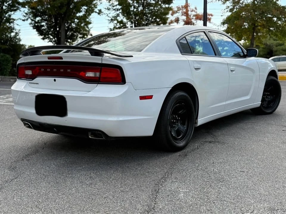 2011 Dodge Charger 7th Gen - Image 2 of 8