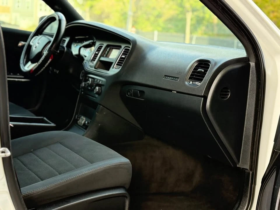 2011 Dodge Charger 7th Gen - Image 5 of 8