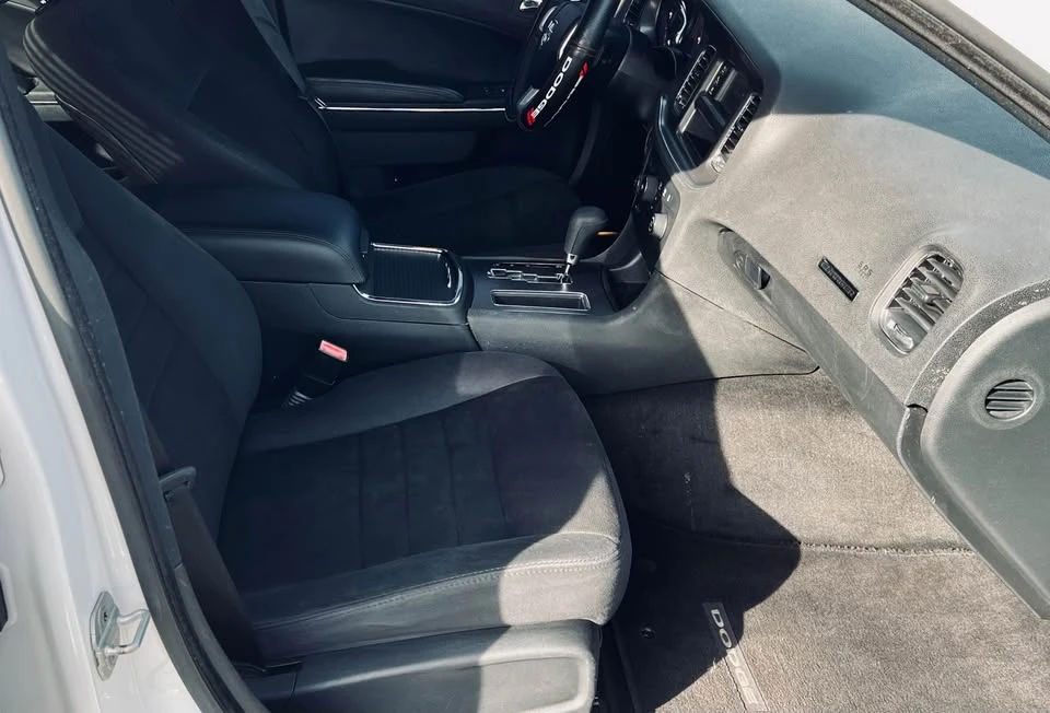 2011 Dodge Charger 7th Gen - Image 14 of 18