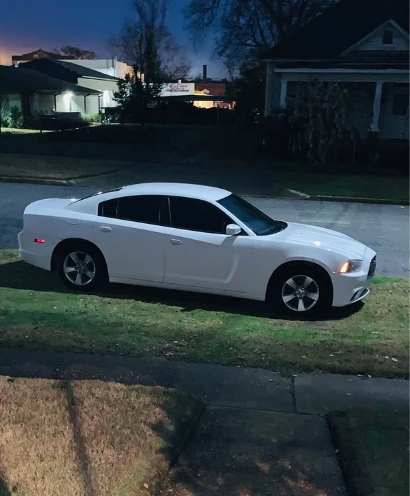 2011 Dodge Charger 6th Gen - Image 4 of 6
